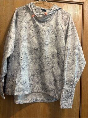 Light Marble-Print Hoodie Top in Light Gray and Navy nwot women’s